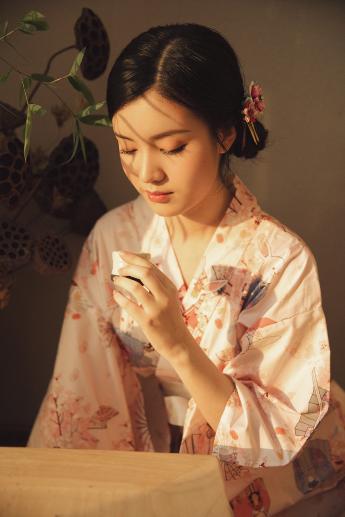 成人动漫在线观看